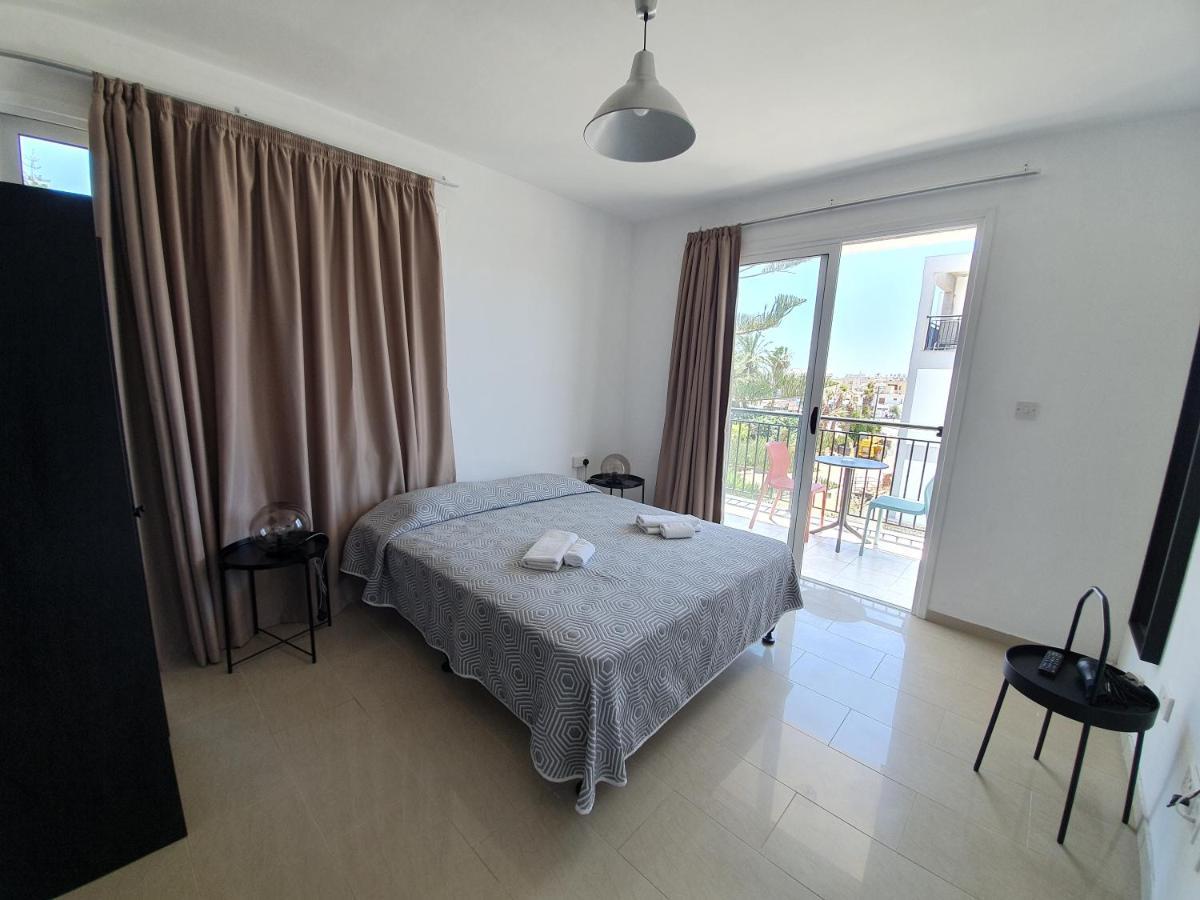 情人节公寓 Paphos 外观 照片