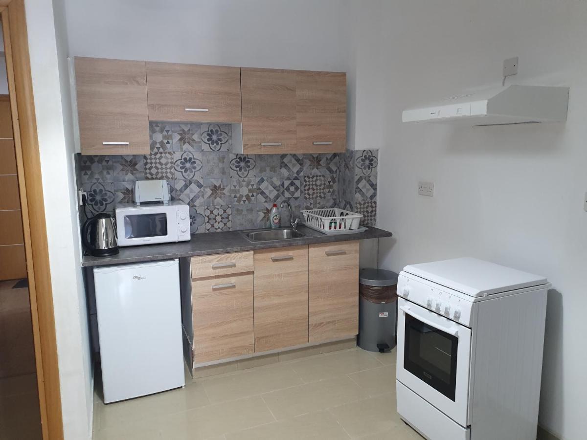 情人节公寓 Paphos 外观 照片
