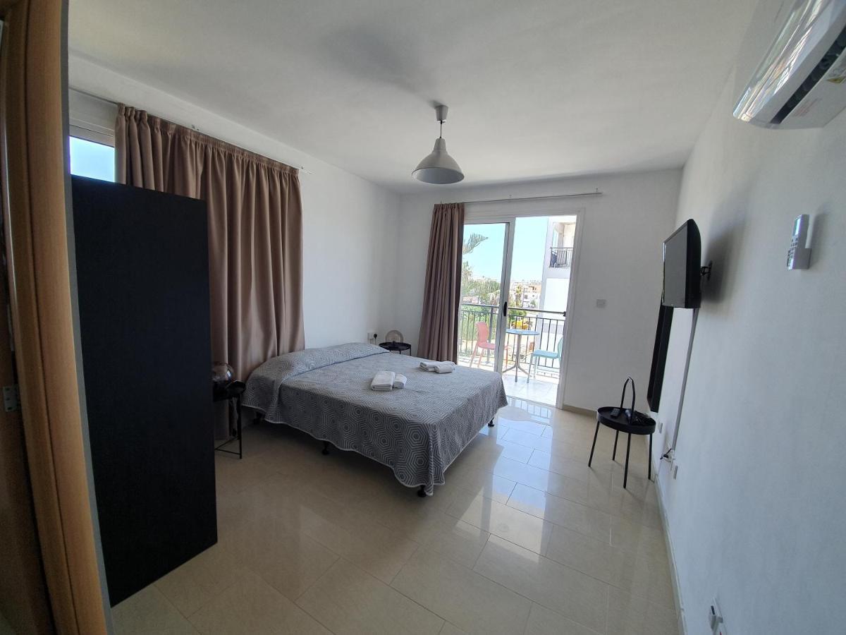 情人节公寓 Paphos 外观 照片