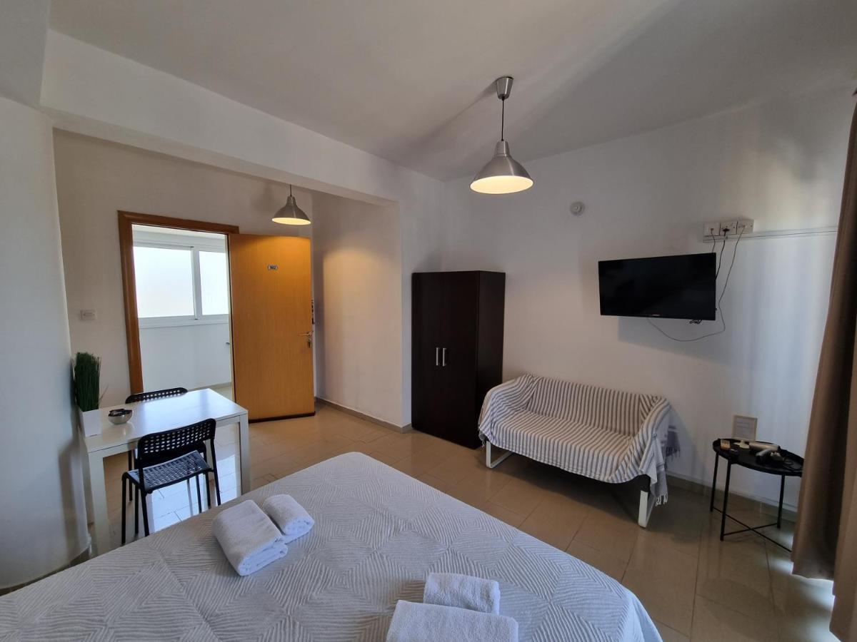 情人节公寓 Paphos 外观 照片