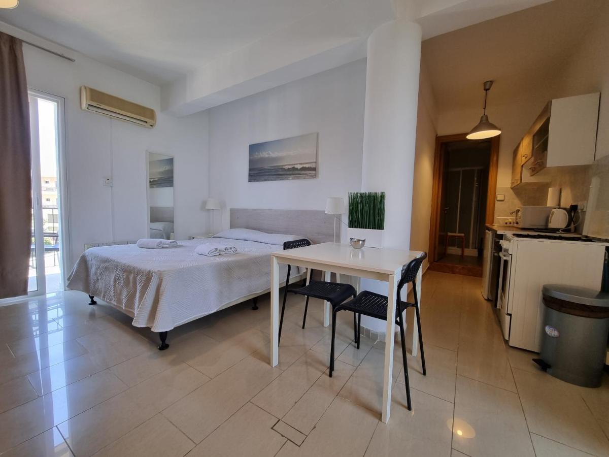 情人节公寓 Paphos 外观 照片
