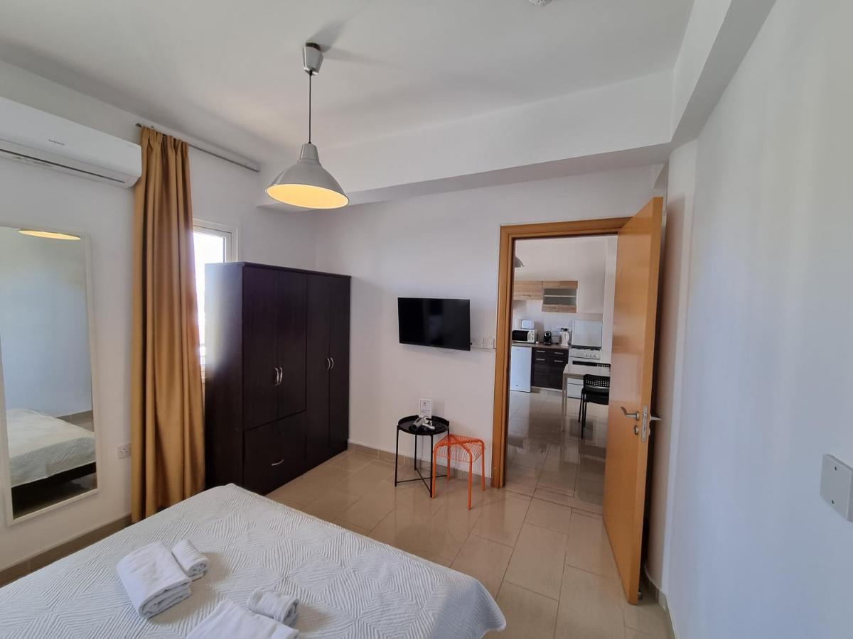 情人节公寓 Paphos 外观 照片