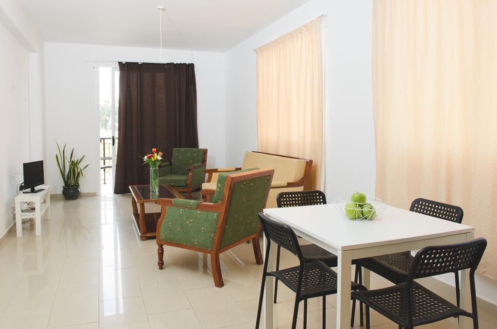 情人节公寓 Paphos 外观 照片