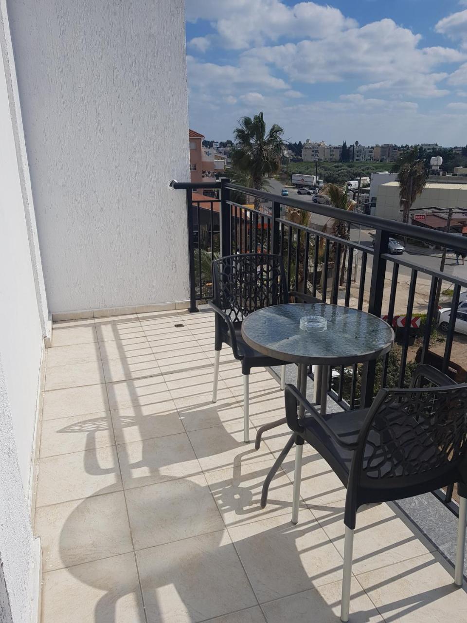 情人节公寓 Paphos 外观 照片