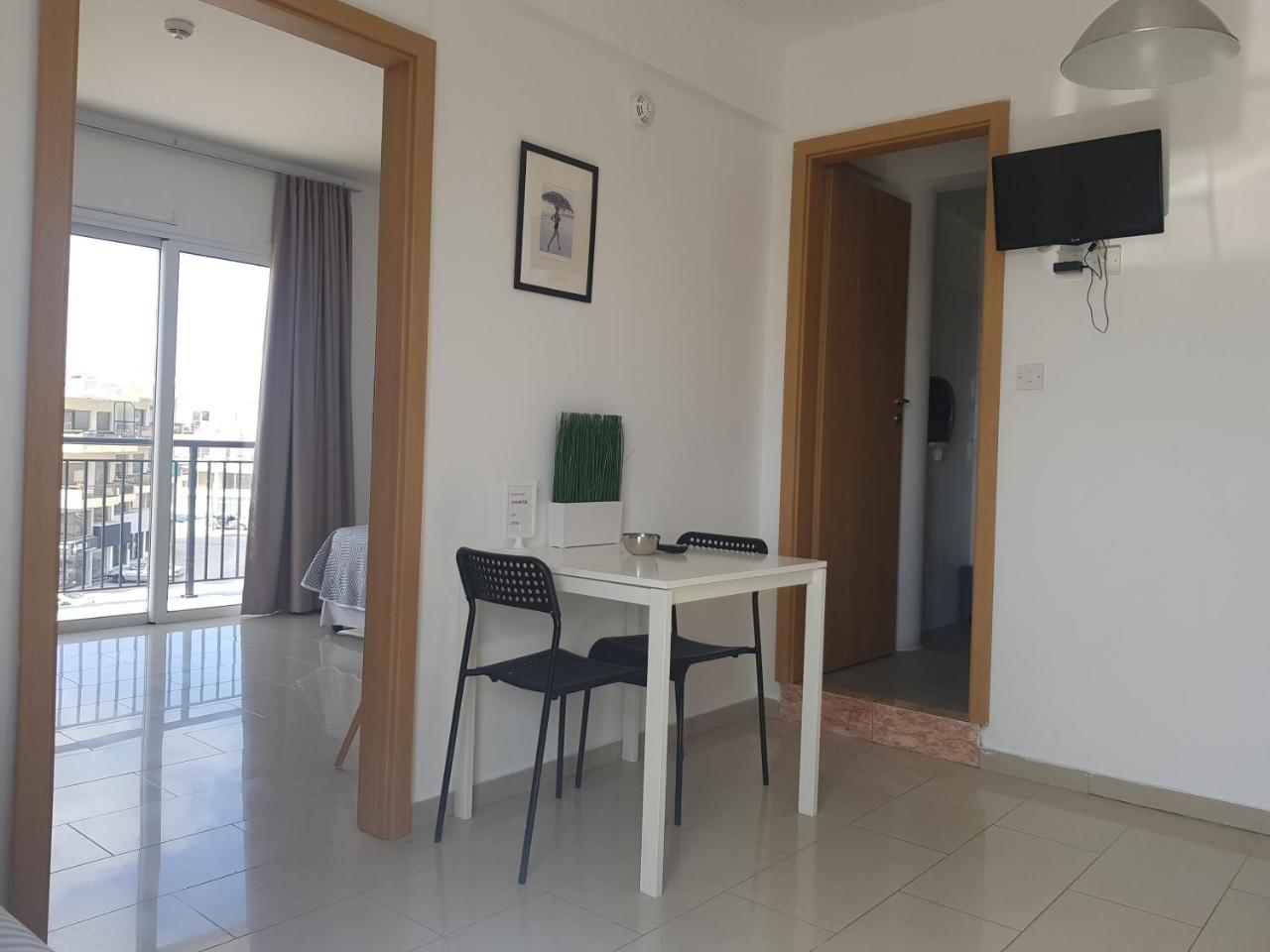 情人节公寓 Paphos 外观 照片