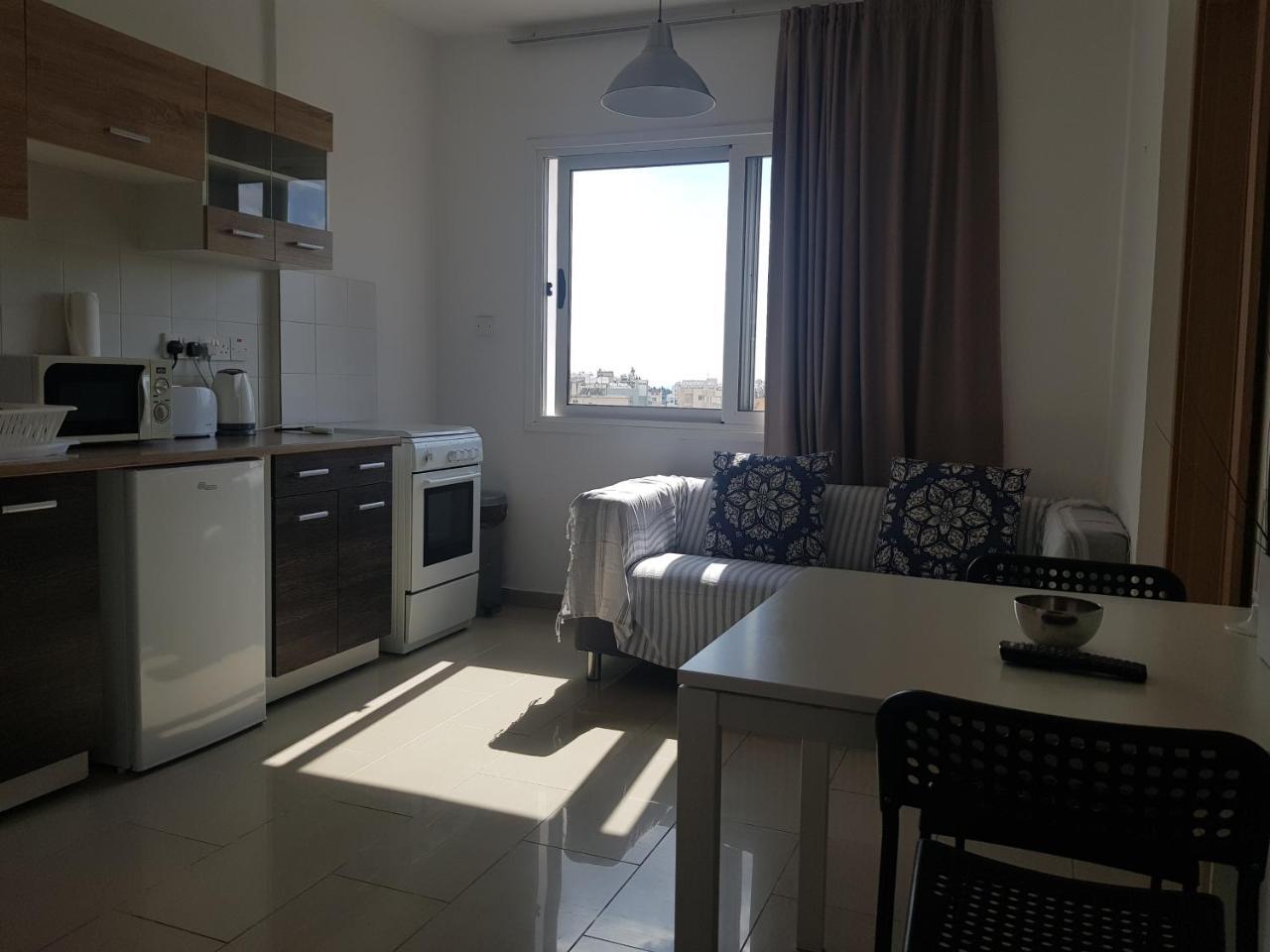 情人节公寓 Paphos 外观 照片