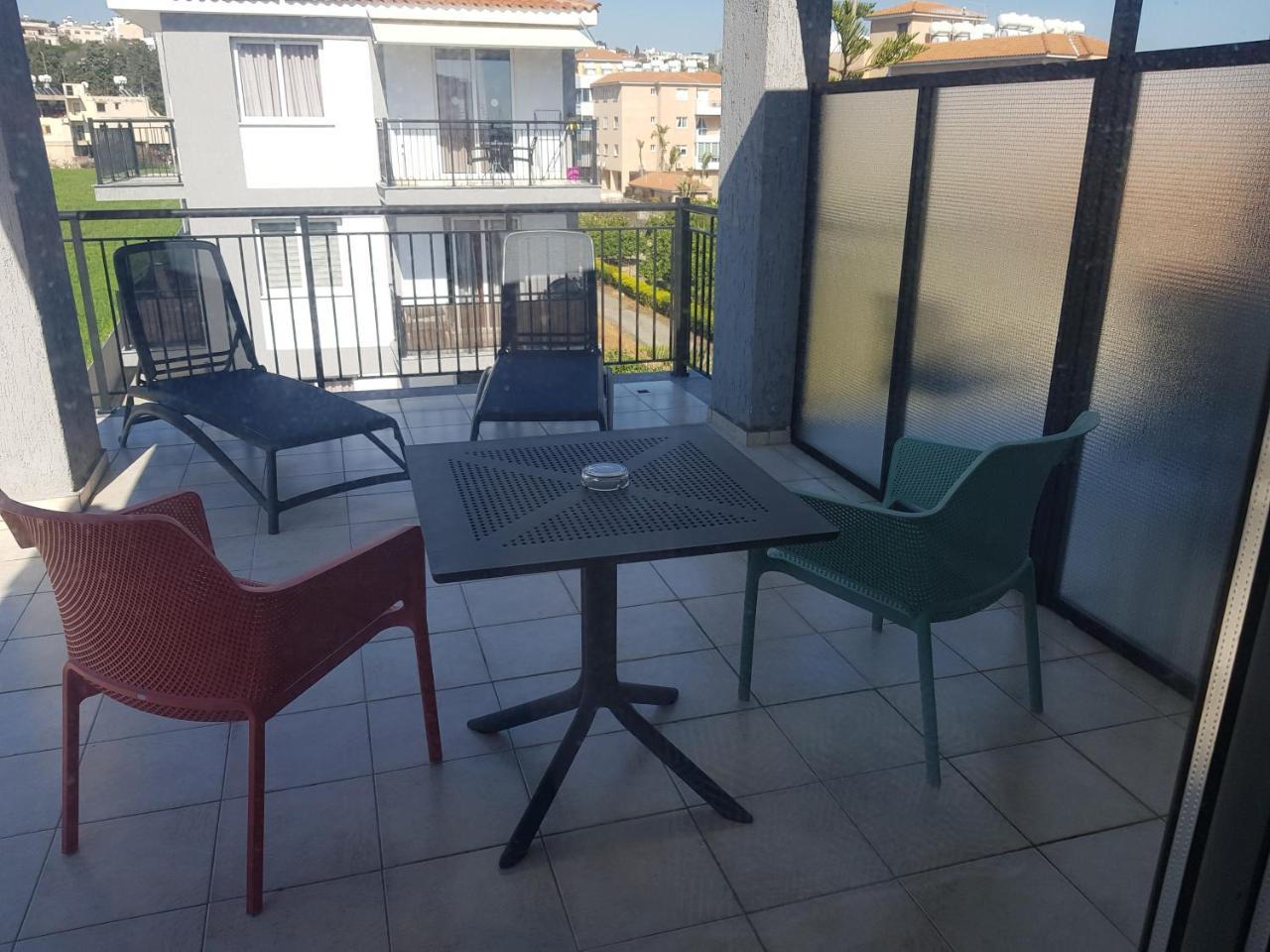 情人节公寓 Paphos 外观 照片